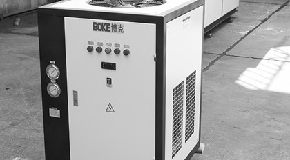 冬季工業(yè)冷水機(jī)該怎么維修？