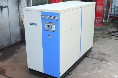 用戶購(gòu)買(mǎi)水冷箱式冷水機(jī)怎么選擇供貨商？